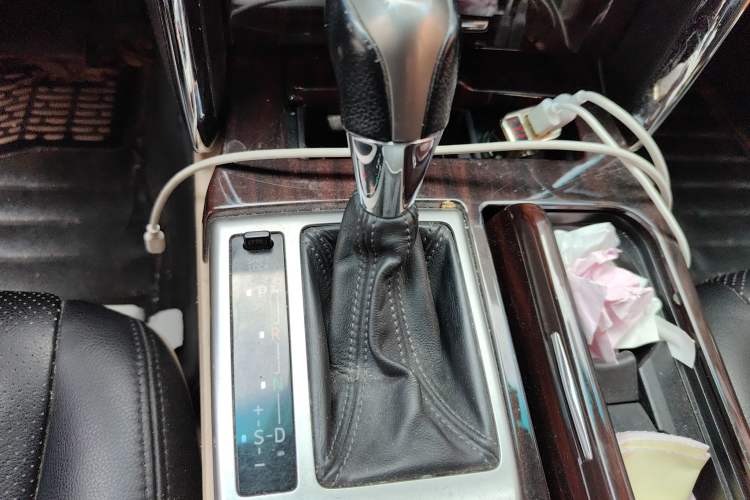 Used Toyota Reiz 2010 2.5V Fengdu Elite Edition Gear Lever
