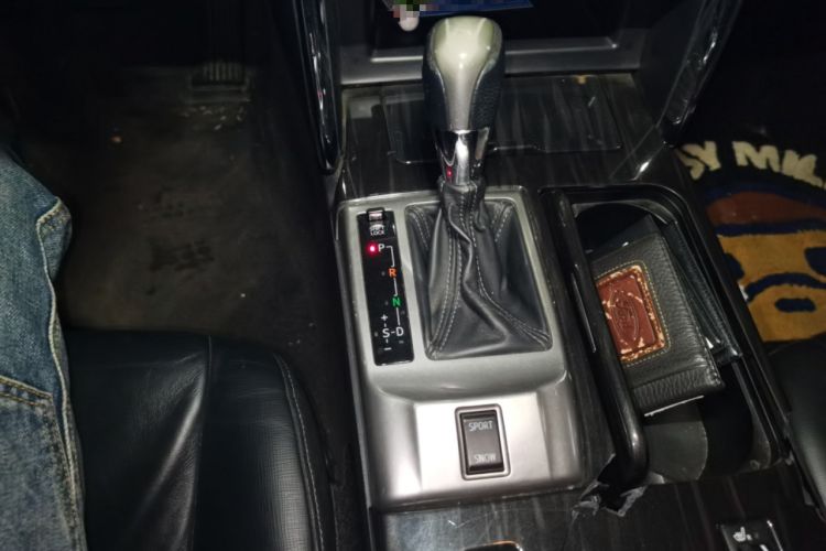 Used Toyota Reiz 2010 2.5V Fengdu Elite Edition Gear Lever