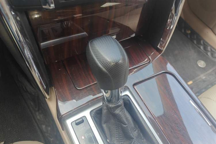 Used Toyota Reiz 2010 2.5S Fengdu Jinghua Edition Gear Lever