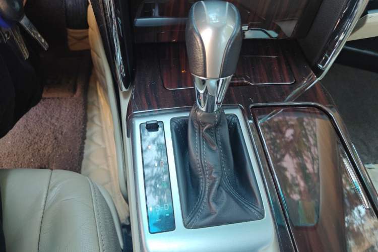 Used Toyota Reiz 2010 2.5V Fengdu Elite Edition Gear Lever