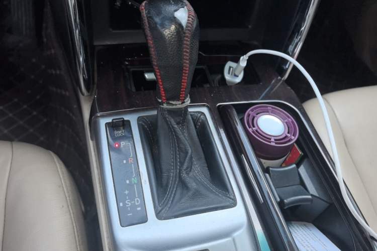 Used Toyota Reiz 2010 2.5V Fengdu Elite Edition Gear Lever