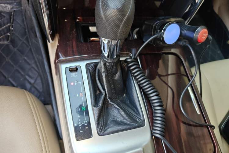 Used Toyota Reiz 2010 2.5S Fengdu Jinghua Edition Gear Lever
