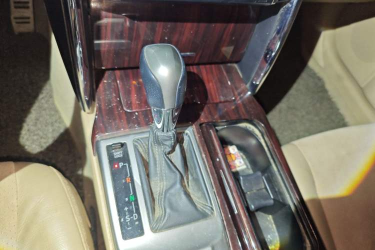 Used Toyota Reiz 2010 2.5V Fengdu Elite Edition Gear Lever