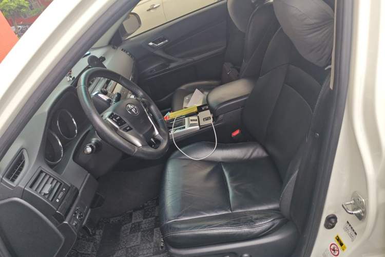 Used Toyota Reiz 2010 2.5V Fengdu Elite Edition Left Front Seat