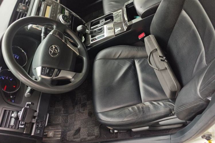 Used Toyota Reiz 2010 2.5S Fengdu Jinghua Edition Left Front Seat