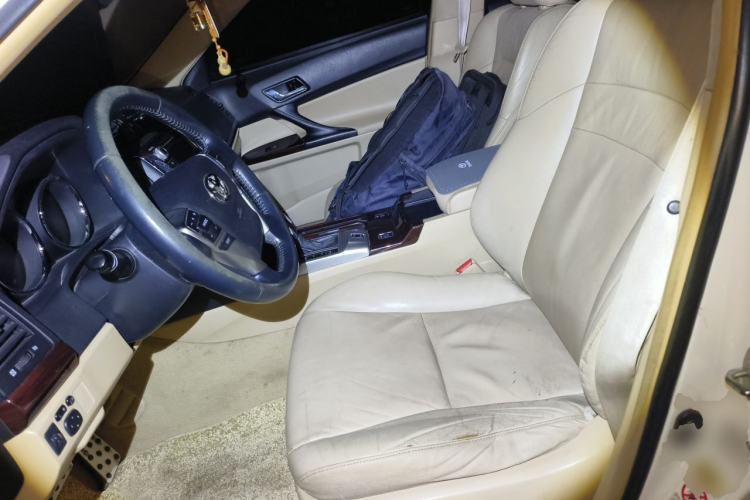 Used Toyota Reiz 2010 2.5V Fengdu Elite Edition Left Front Seat