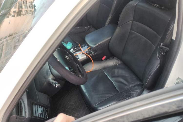 Used Toyota Reiz 2010 2.5V Fengdu Elite Edition Left Front Seat
