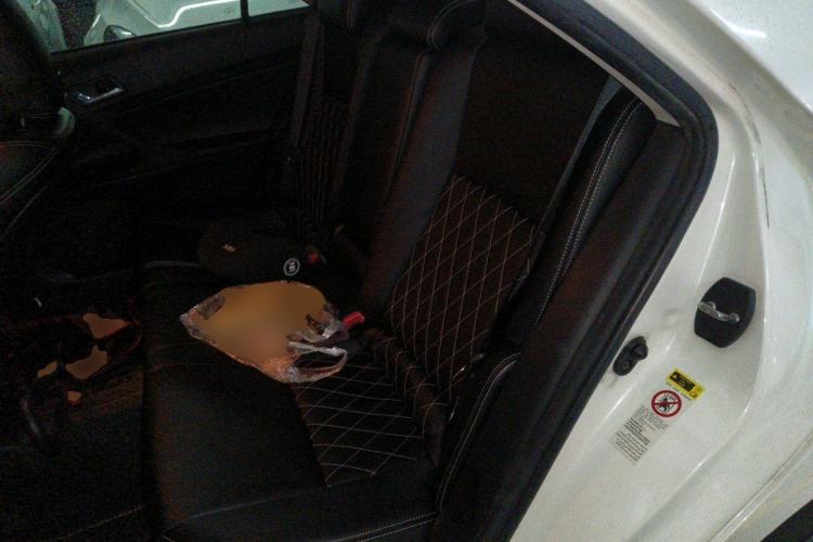 Used Toyota Reiz 2010 2.5S Fengdu Jinghua Edition Left Rear Seat