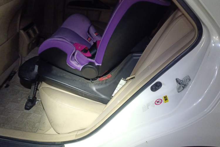 Used Toyota Reiz 2010 2.5V Fengdu Elite Edition Left Rear Seat