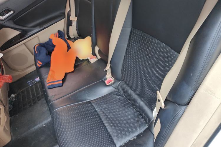 Used Toyota Reiz 2010 2.5V Fengdu Elite Edition Left Rear Seat