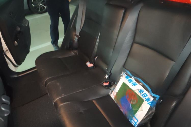 Used Toyota Reiz 2010 2.5S Fengdu Jinghua Edition Left Rear Seat