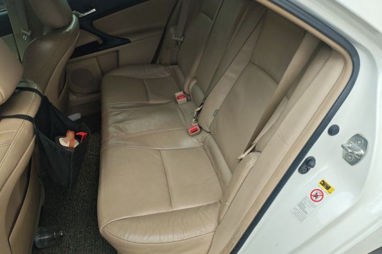 Used Toyota Reiz 2010 2.5V Fengdu Elite Edition Left Rear Seat