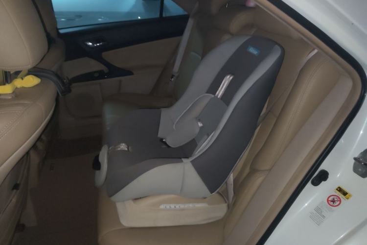 Used Toyota Reiz 2010 2.5S Fashion Elite Edition Left Rear Seat