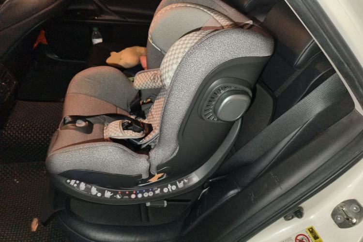Used Toyota Reiz 2010 2.5V Fengdu Elite Edition Left Rear Seat
