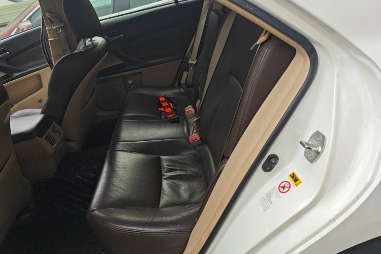 Used Toyota Reiz 2010 2.5S Fengdu Jinghua Edition Left Rear Seat