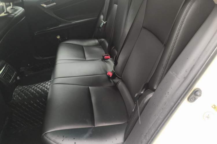 Used Toyota Reiz 2010 2.5V Fashion Elite Edition Left Rear Seat