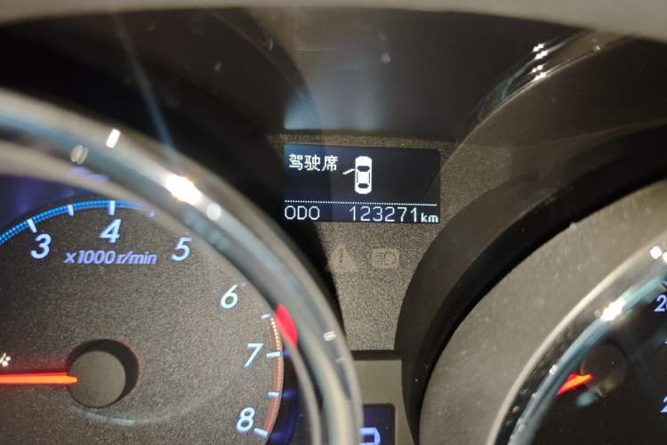 Used Toyota Reiz 2010 2.5S Fengdu Jinghua Edition Odometer Close Up