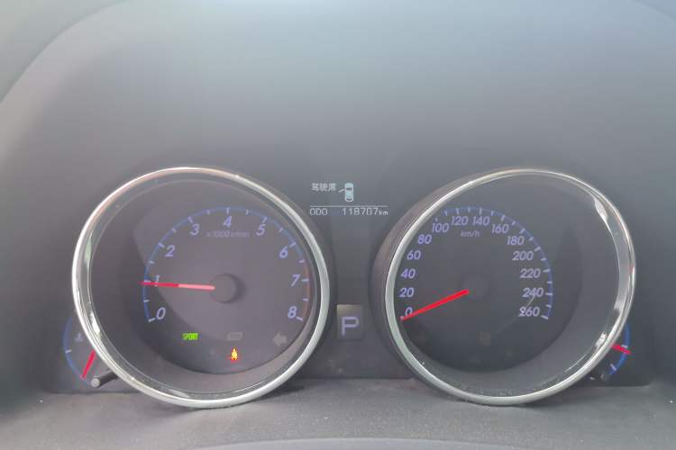 Used Toyota Reiz 2010 2.5V Fengdu Elite Edition Odometer Close Up