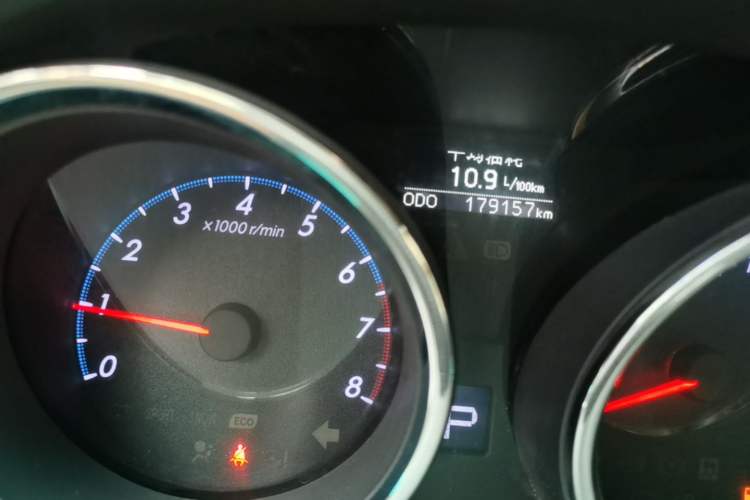 Used Toyota Reiz 2010 2.5V Fengdu Elite Edition Odometer Close Up
