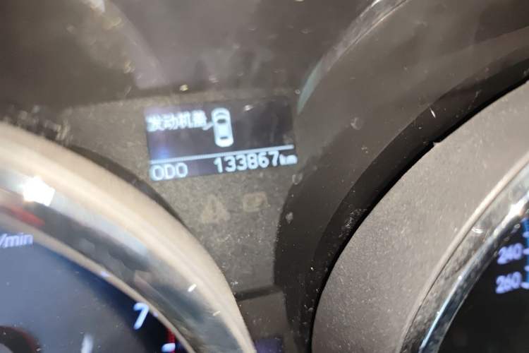 Used Toyota Reiz 2010 2.5S Fengdu Jinghua Edition Odometer Close Up