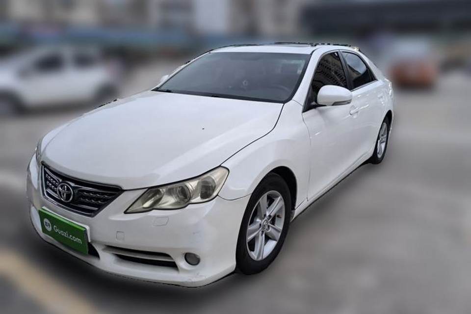 Toyota Reiz 2010