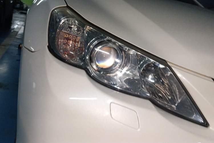 Used Toyota Reiz 2010 2.5V Fengdu Elite Edition Right Front Headlight