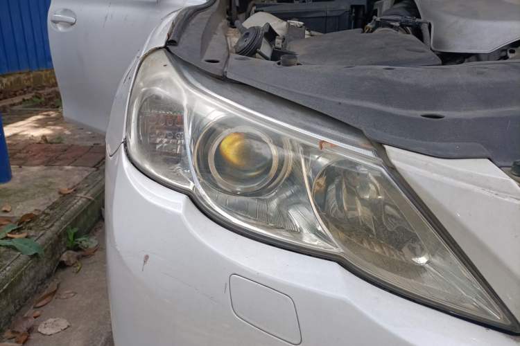 Used Toyota Reiz 2010 2.5V Fengdu Elite Edition Right Front Headlight