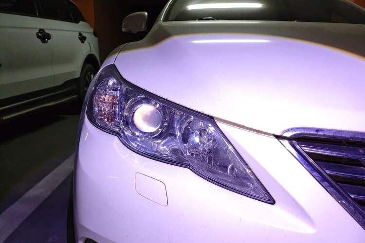 Used Toyota Reiz 2010 2.5V Fengdu Elite Edition Right Front Headlight