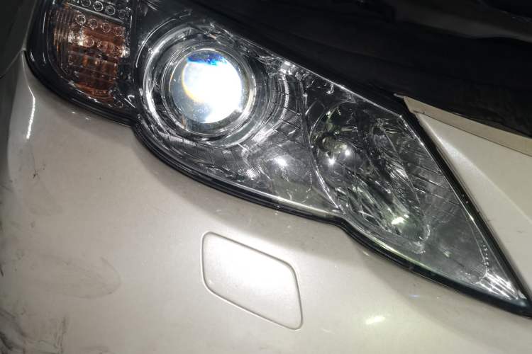Used Toyota Reiz 2010 2.5V Fengdu Elite Edition Right Front Headlight