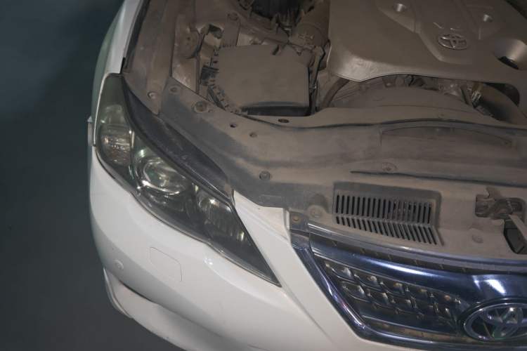 Used Toyota Reiz 2010 2.5V Fashion Elite Edition Right Front Headlight