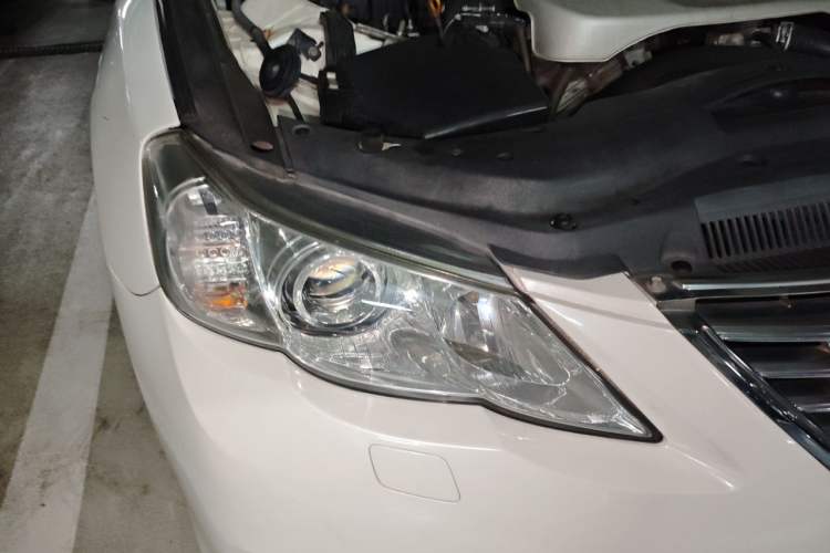Used Toyota Reiz 2010 2.5S Fengdu Jinghua Edition Right Front Headlight