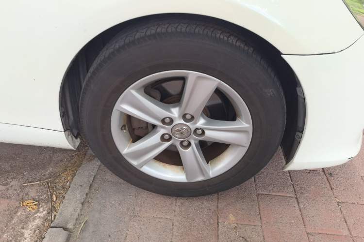Used Toyota Reiz 2010 2.5V Fashion Elite Edition Right Front Wheel Hub