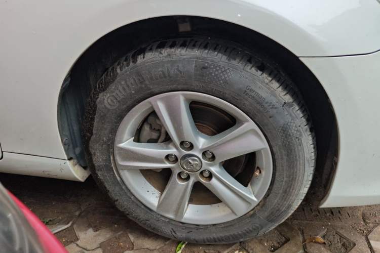 Used Toyota Reiz 2010 2.5S Fengdu Jinghua Edition Right Front Wheel Hub