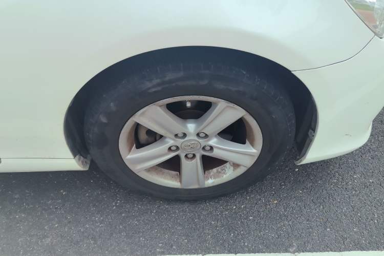 Used Toyota Reiz 2010 2.5V Fengdu Elite Edition Right Front Wheel Hub