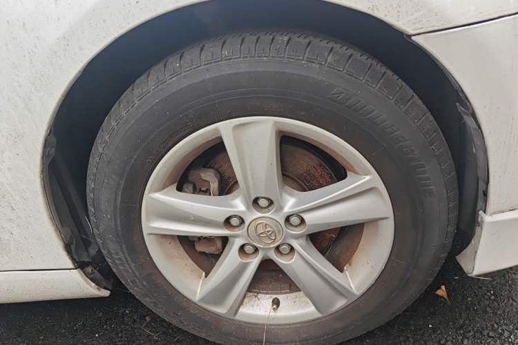 Used Toyota Reiz 2010 2.5V Fengdu Elite Edition Right Front Wheel Hub