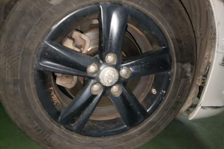 Used Toyota Reiz 2010 2.5V Fengdu Elite Edition Right Front Wheel Hub