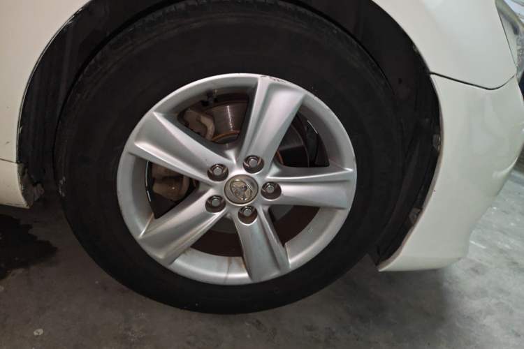Used Toyota Reiz 2010 2.5V Fengdu Elite Edition Right Front Wheel Hub