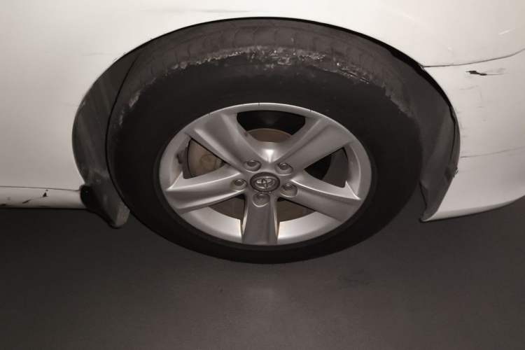 Used Toyota Reiz 2010 2.5V Fengdu Elite Edition Right Front Wheel Hub