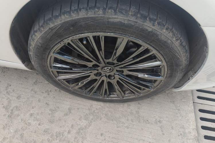 Used Toyota Reiz 2010 2.5S Fengdu Jinghua Edition Right Front Wheel Hub