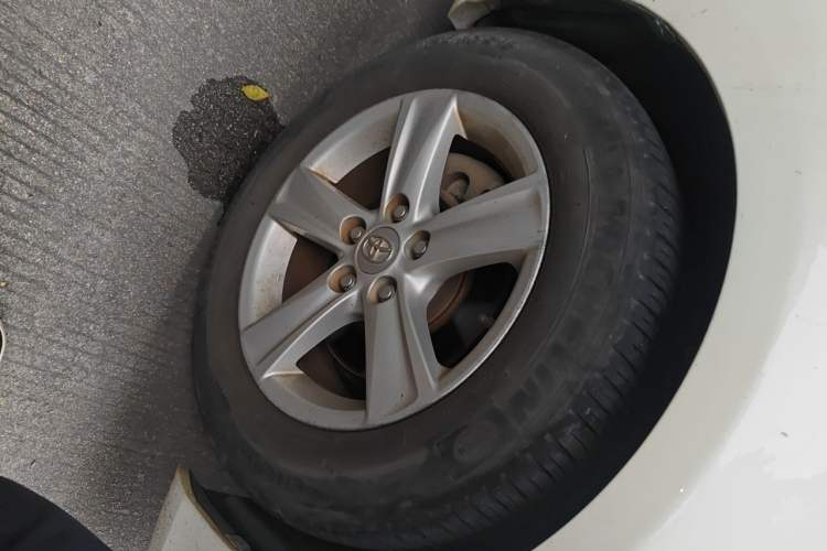 Used Toyota Reiz 2010 2.5S Fengdu Jinghua Edition Right Front Wheel Hub