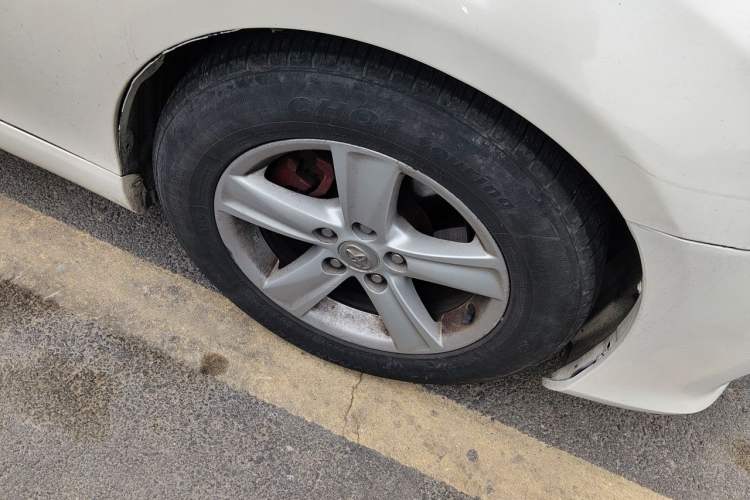Used Toyota Reiz 2010 2.5V Fengdu Elite Edition Right Front Wheel Hub