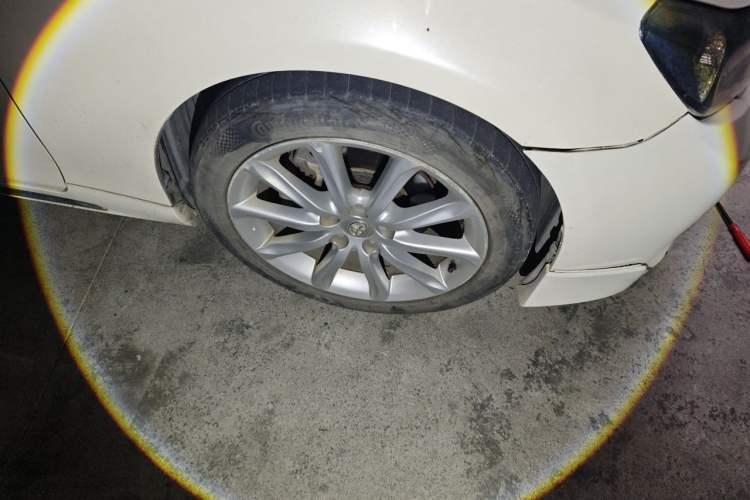 Used Toyota Reiz 2010 2.5V Fengdu Elite Edition Right Front Wheel Hub