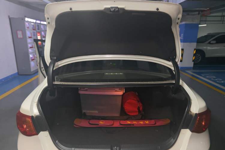Used Toyota Reiz 2010 2.5V Fashion Elite Edition Trunk