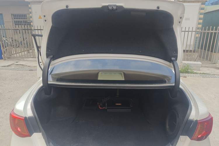 Used Toyota Reiz 2010 2.5S Fengdu Jinghua Edition Trunk