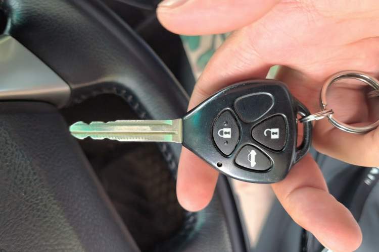 Used Toyota Reiz 2010 2.5V Fashion Elite Edition Vehicle Key
