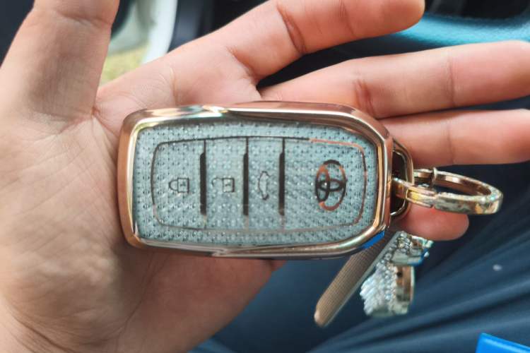 Used Toyota Reiz 2010 2.5V Fashion Elite Edition Vehicle Key