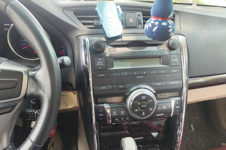 Used Toyota Reiz 2012 2.5V Fengdu Elite Stylish Edition Audio And AC Panel