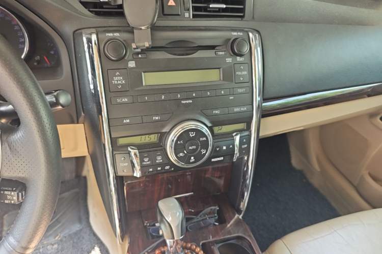 Used Toyota Reiz 2012 2.5V Fengdu Elite Stylish Edition Audio And AC Panel