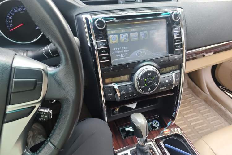 Used Toyota Reiz 2012 2.5V Fengdu Elite Stylish Edition Audio And AC Panel