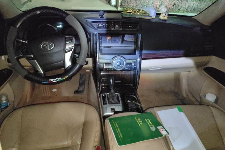 Used Toyota Reiz 2012 2.5V Fengdu Elite Stylish Edition Center Console